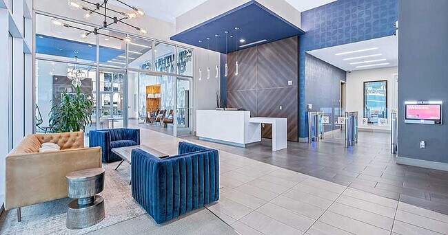 Building Photo - Square On 5th