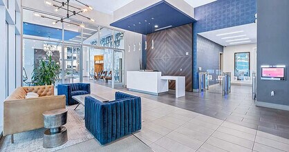 Building Photo - Square On 5th