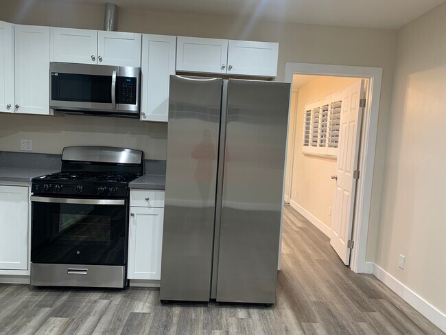 Foto del edificio - 6709 Sausalito Ave