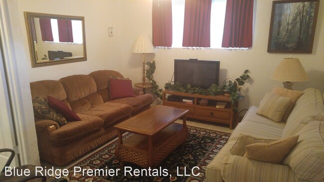 Foto del edificio - 2 br, 1 bath House - 55 Bryson Avenue #2