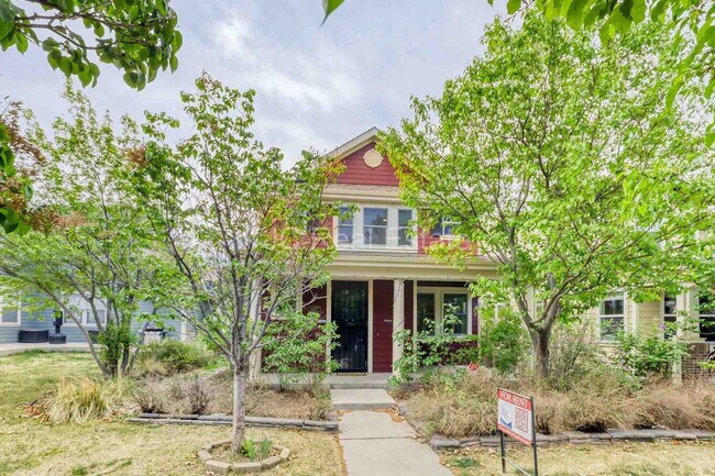 Foto del edificio - 3427 Florence Way