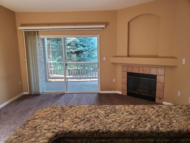 Building Photo - 5225 White Willow Dr