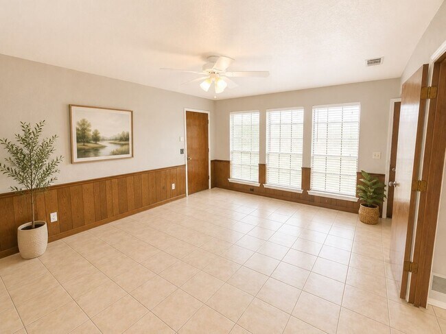 Foto del edificio - 1601 Copper Creek Dr