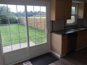 Building Photo - 2626 Texel Dr