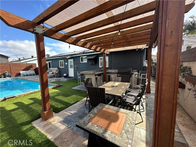 Foto del edificio - 5311 Hendricksen Dr