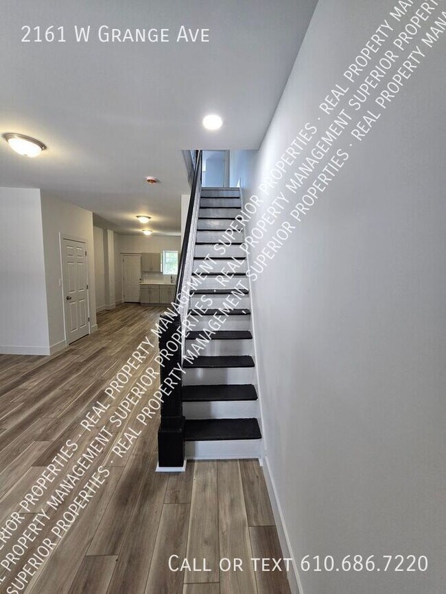 Foto del edificio - 2161 W Grange Ave