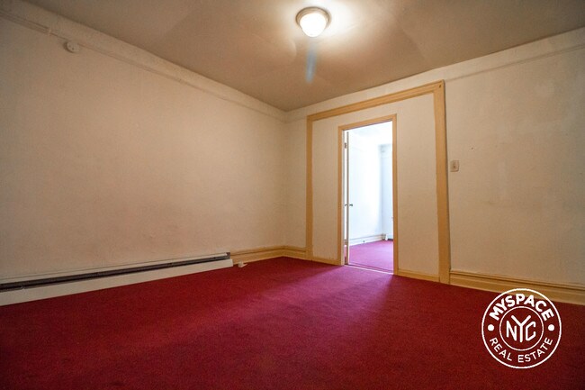 Foto del edificio - 671 Franklin Ave