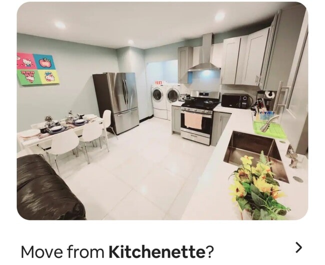 Living Room - 1766 W Goodhue Ave House