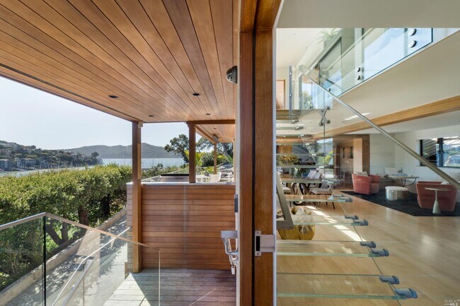 Foto del edificio - 105 Acacia Ave