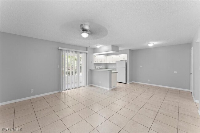 Foto del edificio - 2033 Rookery Bay Dr