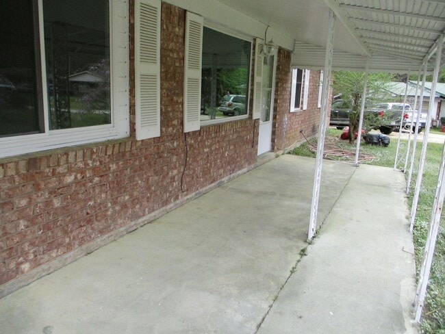 Building Photo - Updated 4 Bedroom Ranch in South Augusta