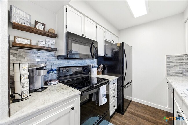 Foto del edificio - 1135 Parkview Dr