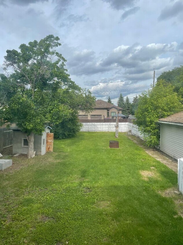 Primary Photo - 10515 159 St NW