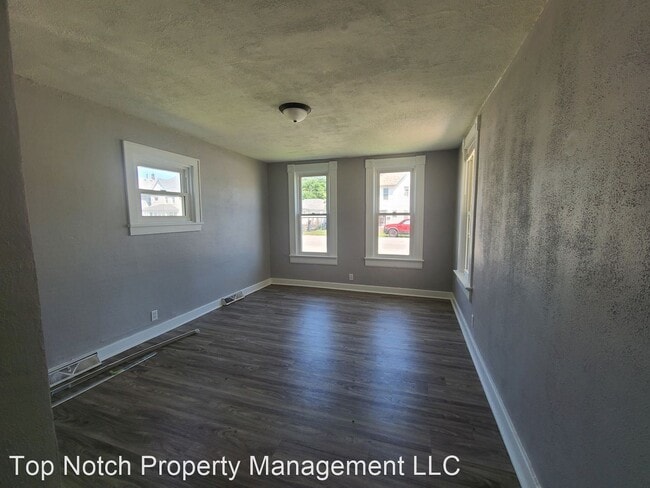 Foto del edificio - 2 br, 1 bath House - 1443 W 4th St