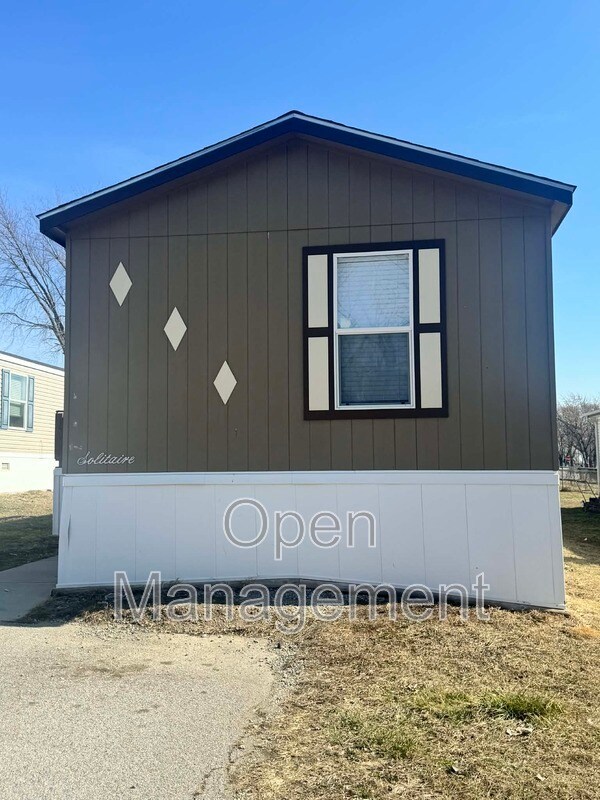 Building Photo - 8701 NE 107th Pl