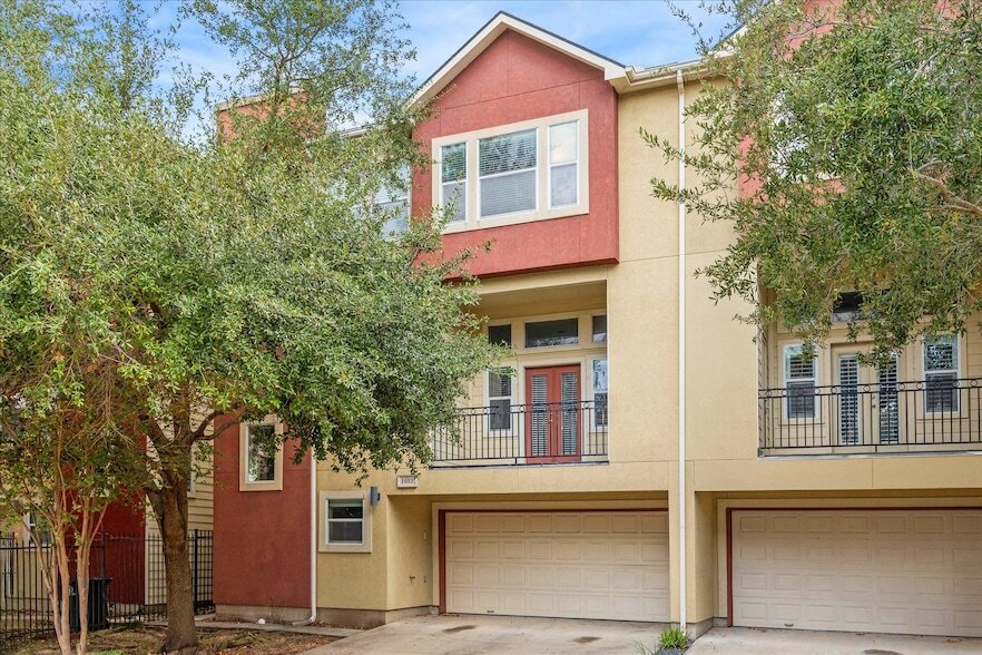 Foto principal - 1033 W 23rd St