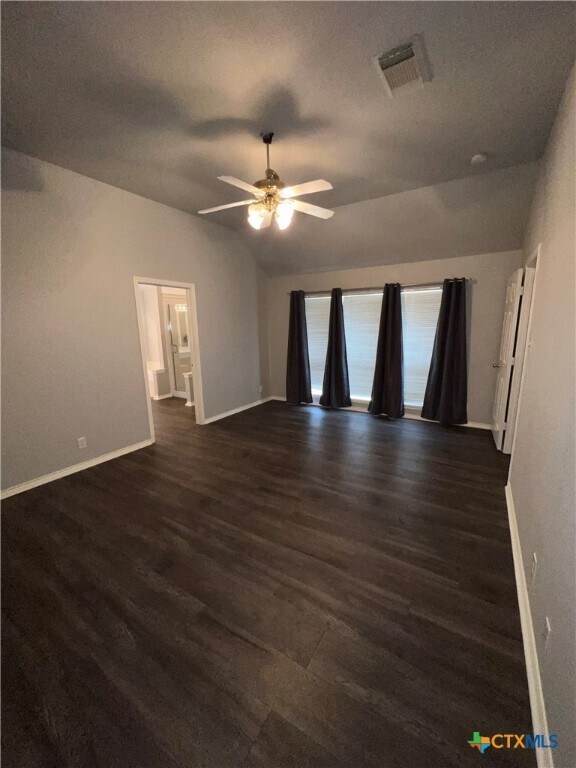 Foto principal - 1734 Oak Forest Dr