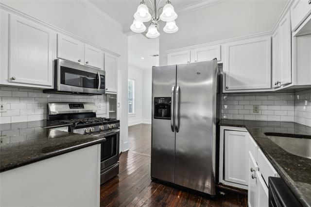 Foto del edificio - 820 W 10th St