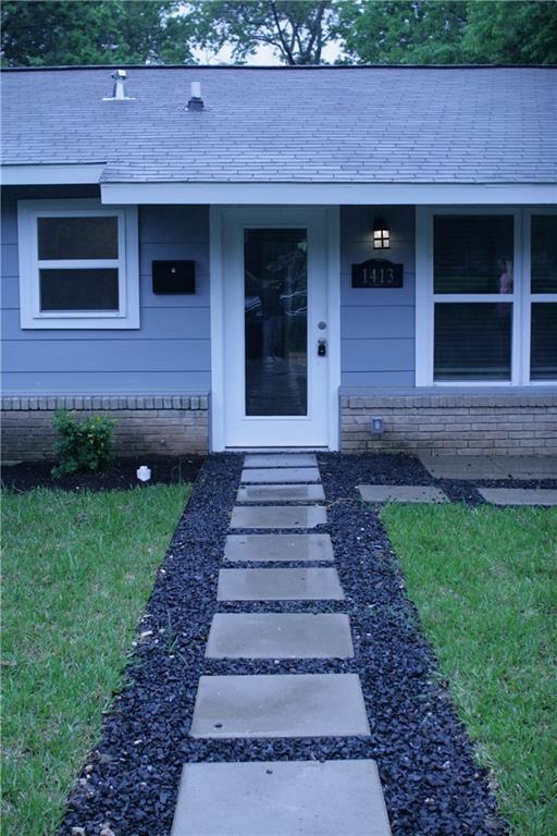 Building Photo - 1413 Broadmoor Dr