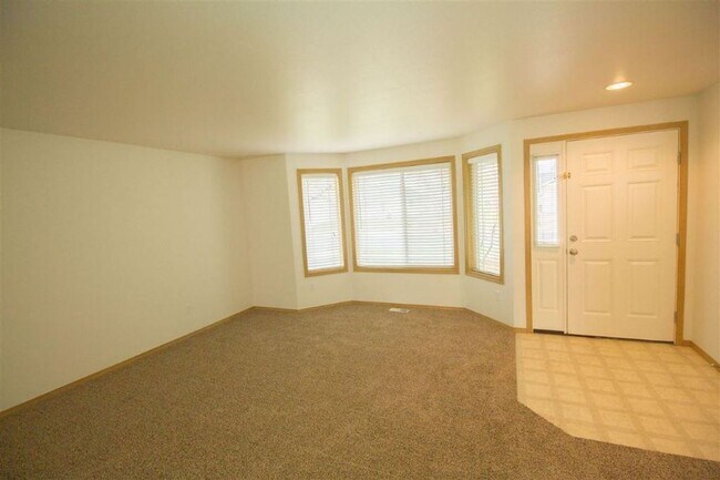 Building Photo - 9511 W Caelen Ave