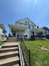 Building Photo - 202-204 Eaton Ave