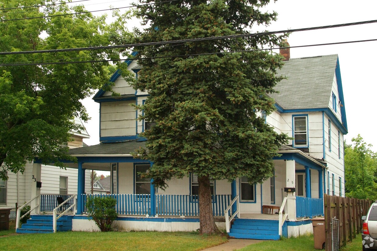 Building Photo - 23 Lexington Pl