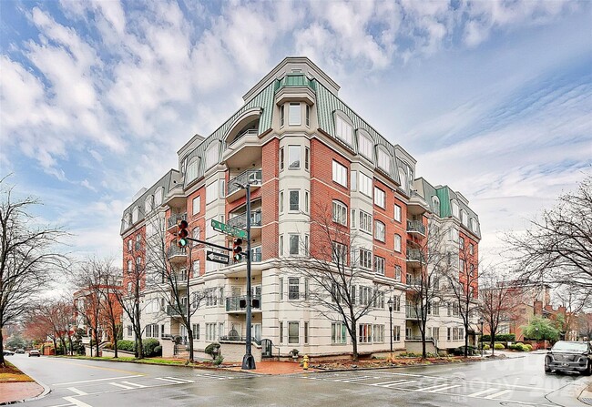 Foto del edificio - 401 N Church St