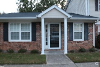 Building Photo - 114 Silver Brook Dr