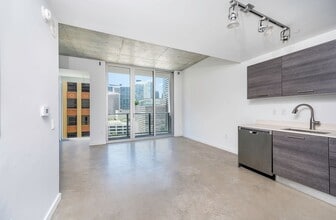 Building Photo - 151 SE 1st St