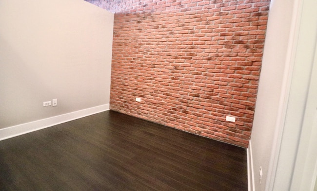 Photo - 803 S Clark St Apartment