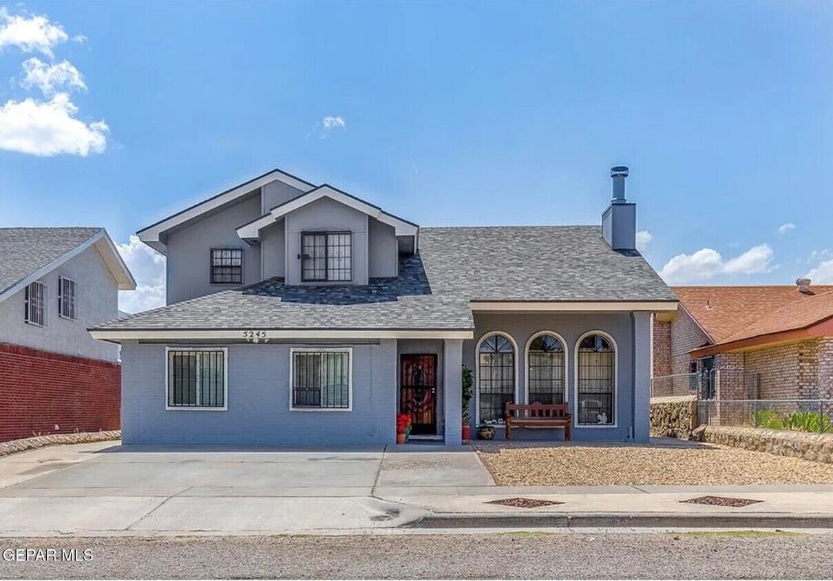 Primary Photo - 5245 Roger Maris Dr