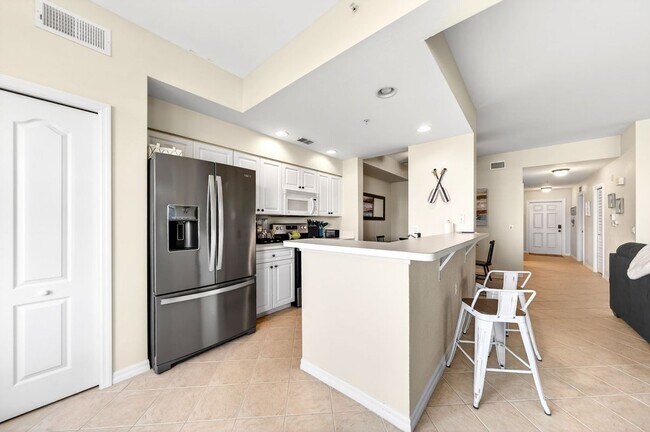 Foto del edificio - 16635 Lake Cir Dr