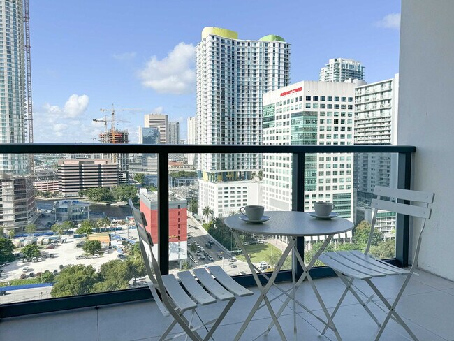 Foto del edificio - 239 SW 9th St