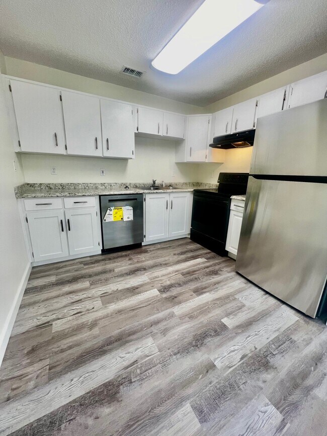 Foto del edificio - 1601 Big Tree Rd