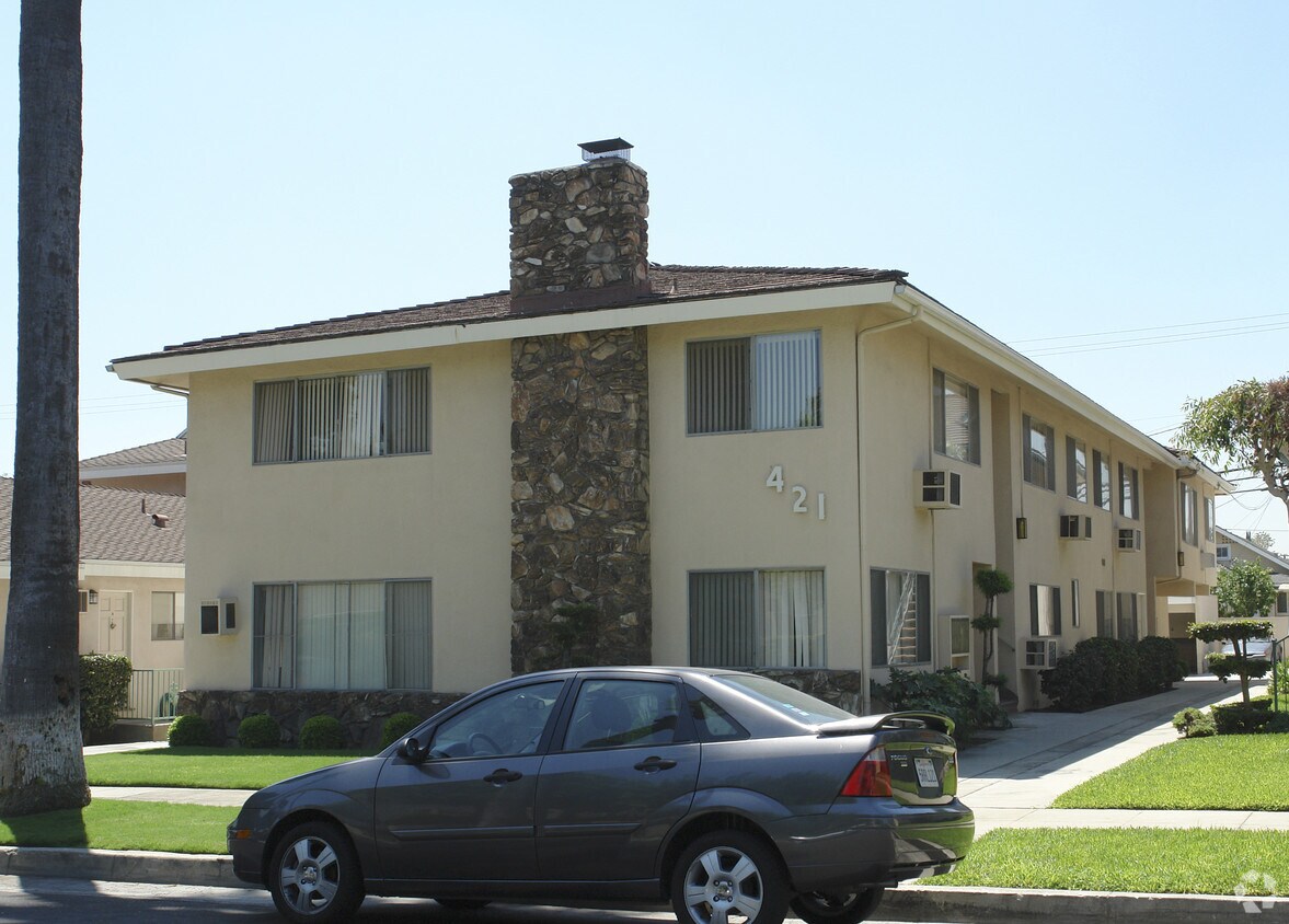 Building Photo - 421 N Stoneman Ave