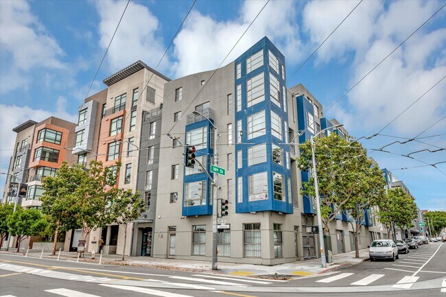 Building Photo - 700 Illinois St