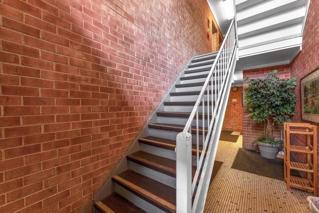 Interior Photo - 42ND FLATS