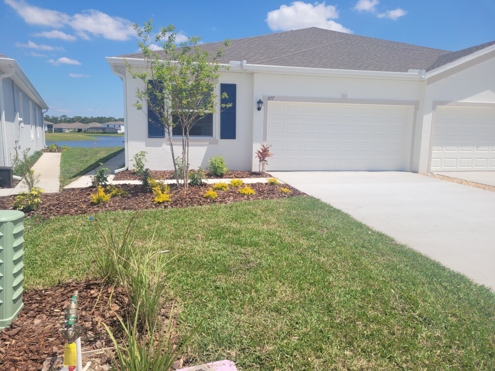 Foto principal - 642 157th Ct E