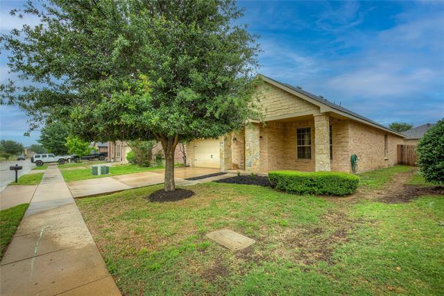 Foto del edificio - 5829 Deck House Rd