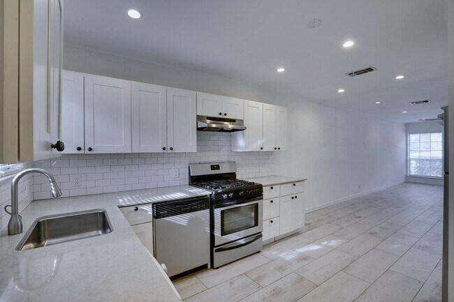 Foto del edificio - 1208 Shelley Ave