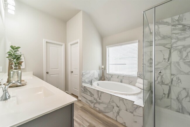 Foto del edificio - 4920 Arbor Crest Ln