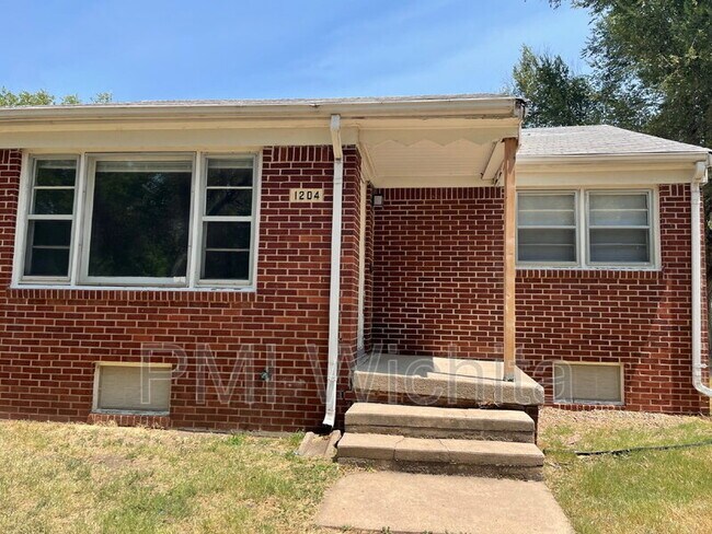 Foto del edificio - 1204 S Fabrique Dr