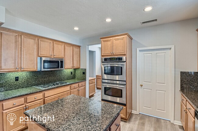 Building Photo - 5846 Greyville Pl, Rancho Cucamonga, CA, 9...