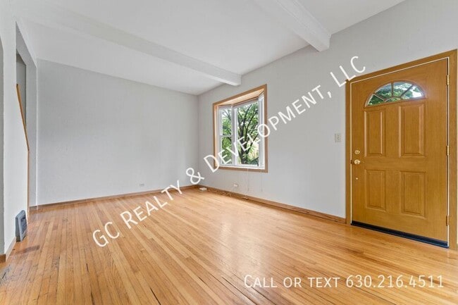 Building Photo - 314 Custer Ave