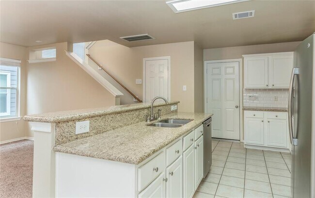 Foto del edificio - 34 S Villa Oaks Dr