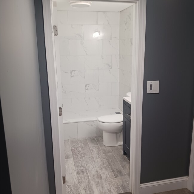 Foto del edificio - 132 Tiffany St