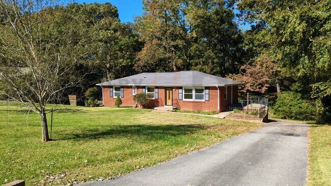Foto del edificio - 564 Chesterfield Dr