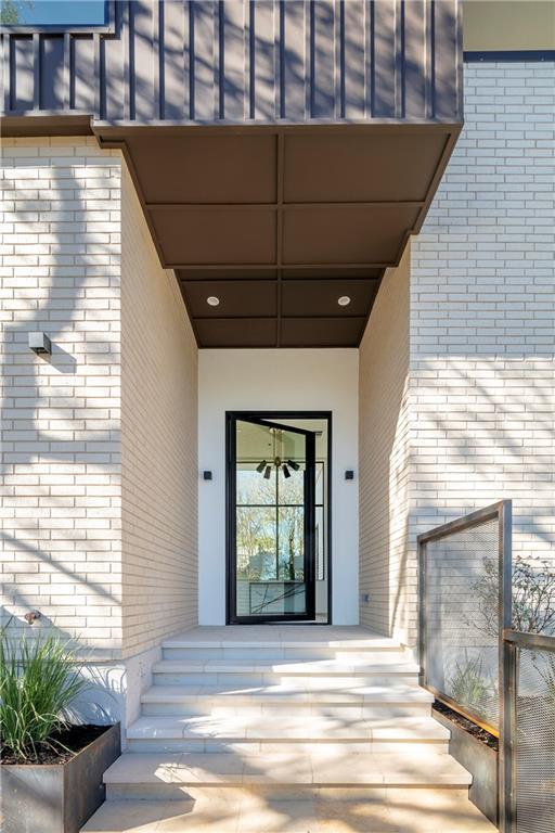 Foto del edificio - 402 Westbrook Dr