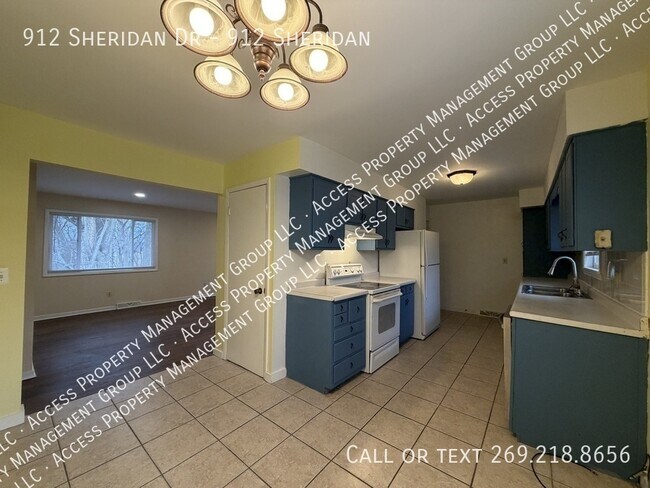 Foto del edificio - 912 Sheridan Dr