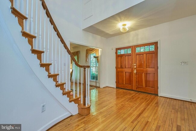 Building Photo - 2 Royal Dominion Ct